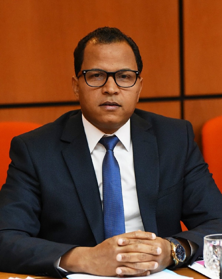 الأخ عمر عباسي :  الطبقة الوسطى في حاجة إلى الإنقاذ وليس إغراقها بالمزيد من  الإجراءات الحكومية الظالمة الأخ عمر عباسي :  الطبقة الوسطى في حاجة إلى الإنقاذ وليس إغراقها بالمزيد من  الإجراءات الحكومية الظالمة