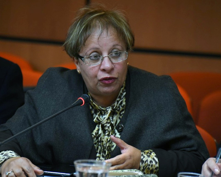 الأخت عبلة بوزكري في مناقشة الميزانيات الفرعية للخارجية والدفاع الوطني وقطاعات أخرى الأخت عبلة بوزكري في مناقشة الميزانيات الفرعية للخارجية والدفاع الوطني وقطاعات أخرى