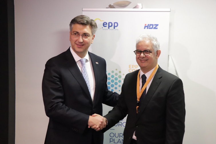 مشاركة متميزة لوفد حزب الاستقلال برئاسة الأخ نزار بركة في أشغال مؤتمر الحزب الشعبي الأوروبي بالعاصمة الكرواتية زغرب مشاركة متميزة لوفد حزب الاستقلال برئاسة الأخ نزار بركة في أشغال مؤتمر الحزب الشعبي الأوروبي بالعاصمة الكرواتية زغرب