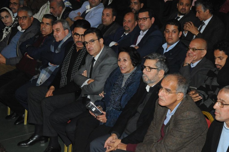 الأخ مولاي أحمد أفيلال.. المهنيون الحرفيون والصناع والتجار والمقاولة الصغرى والمتوسطة أساس أي مشروع تنموي والحكومة مطالبة بالاستجابة الفورية لمطالبهم لتبيث الاستقرار الاجتماعي والسلم المهني الأخ مولاي أحمد أفيلال.. المهنيون الحرفيون والصناع والتجار والمقاولة الصغرى والمتوسطة أساس أي مشروع تنموي والحكومة مطالبة بالاستجابة الفورية لمطالبهم لتبيث الاستقرار الاجتماعي والسلم المهني