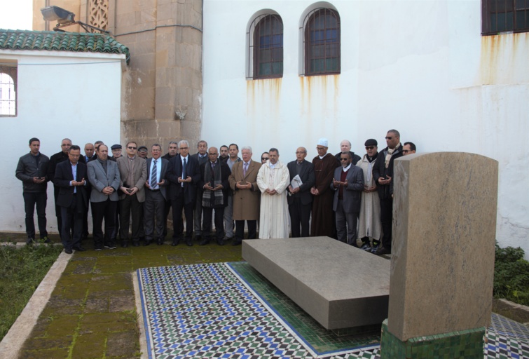 وفد استقلالي برئاسة الأخ الأمين العام يترحم على أرواح شهداء انتفاضة 29 يناير 1944 وعلى الروح الطاهرة للزعيم علال الفاسي وفد استقلالي برئاسة الأخ الأمين العام يترحم على أرواح شهداء انتفاضة 29 يناير 1944 وعلى الروح الطاهرة للزعيم علال الفاسي