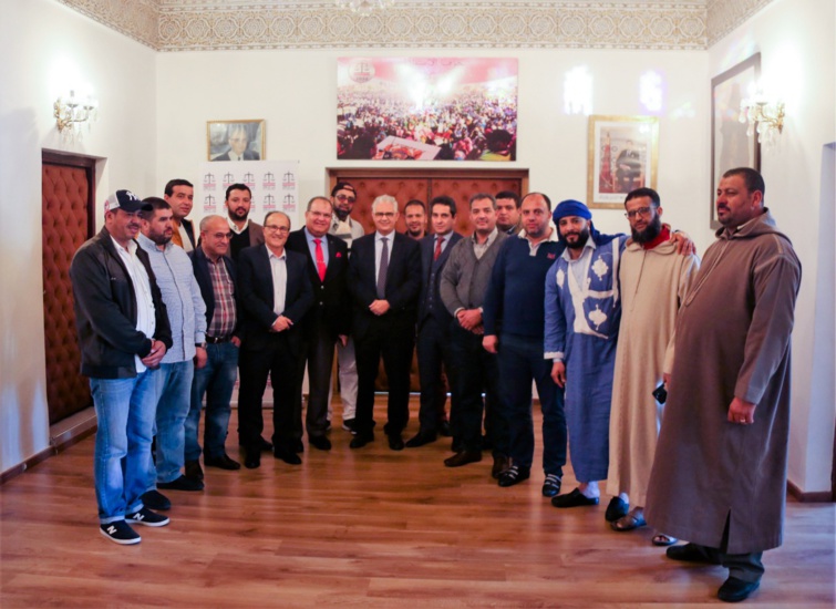 حزب الاستقلال يدخل على خط الاحتجاجات التي يخوضها آلاف الجزارين.. الأخ نزار بركة يستقبل ممثلي مهنيي قطاع الجزارة بجهة الدار البيضاء- سطات حزب الاستقلال يدخل على خط الاحتجاجات التي يخوضها آلاف الجزارين.. الأخ نزار بركة يستقبل ممثلي مهنيي قطاع الجزارة بجهة الدار البيضاء- سطات