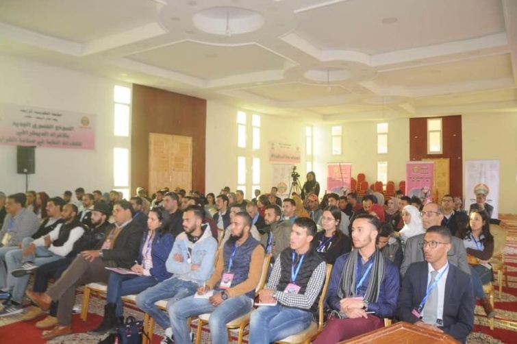 الأخ مولاي أحمد أفيلال يؤطر الشباب حول الفرص التي يقدمها برنامج "انطلاقة" 
