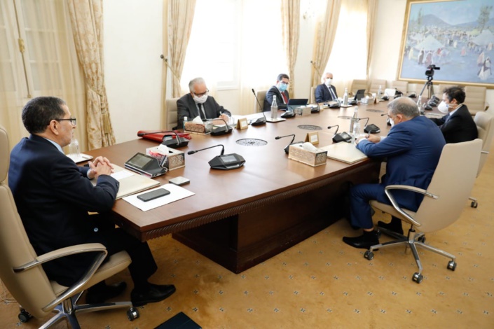 مجلس الحكومة يصادق على مشروع مرسوم بقانون يتعلق بتجاوز سقف التمويلات الخارجية مجلس الحكومة يصادق على مشروع مرسوم بقانون يتعلق بتجاوز سقف التمويلات الخارجية