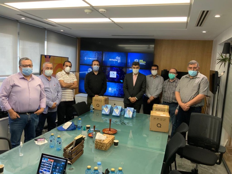 رابطة المهندسين الاستقلاليين توزع لوحات إلكترونية لفائدة تلاميذ العالم القروي  رابطة المهندسين الاستقلاليين توزع لوحات إلكترونية لفائدة تلاميذ العالم القروي