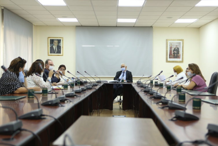 الأخ نزار بركة خلال استقباله لوفد عن ائتلاف "المناصفة دابا" يؤكد انخراط حزب الاستقلال في تحقيق هذا المطلب والحاجة لقطيعة مع واقع الحيف ضد المرأة المغربية الأخ نزار بركة خلال استقباله لوفد عن ائتلاف "المناصفة دابا" يؤكد انخراط حزب الاستقلال في تحقيق هذا المطلب والحاجة لقطيعة مع واقع الحيف ضد المرأة المغربية