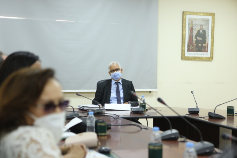 الأخ نزار بركة خلال استقباله لوفد عن ائتلاف "المناصفة دابا" يؤكد انخراط حزب الاستقلال في تحقيق هذا المطلب والحاجة لقطيعة مع واقع الحيف ضد المرأة المغربية الأخ نزار بركة خلال استقباله لوفد عن ائتلاف "المناصفة دابا" يؤكد انخراط حزب الاستقلال في تحقيق هذا المطلب والحاجة لقطيعة مع واقع الحيف ضد المرأة المغربية