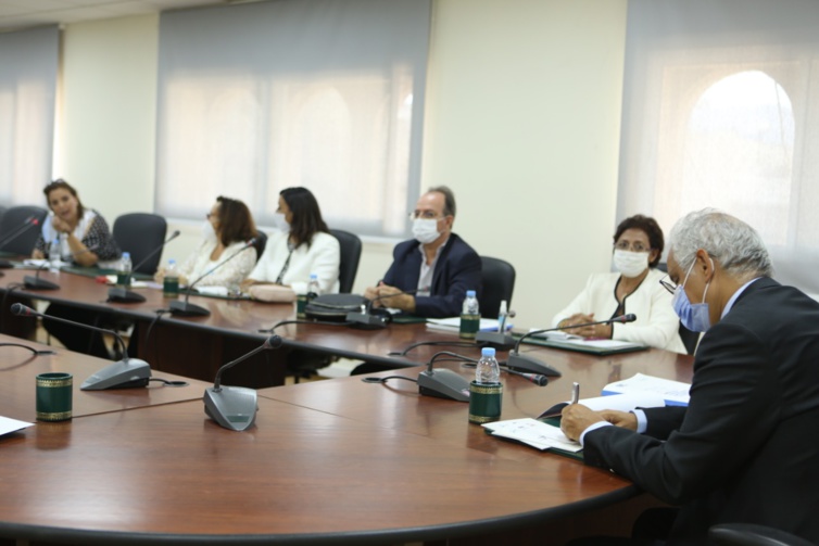 الأخ نزار بركة خلال استقباله لوفد عن ائتلاف "المناصفة دابا" يؤكد انخراط حزب الاستقلال في تحقيق هذا المطلب والحاجة لقطيعة مع واقع الحيف ضد المرأة المغربية الأخ نزار بركة خلال استقباله لوفد عن ائتلاف "المناصفة دابا" يؤكد انخراط حزب الاستقلال في تحقيق هذا المطلب والحاجة لقطيعة مع واقع الحيف ضد المرأة المغربية