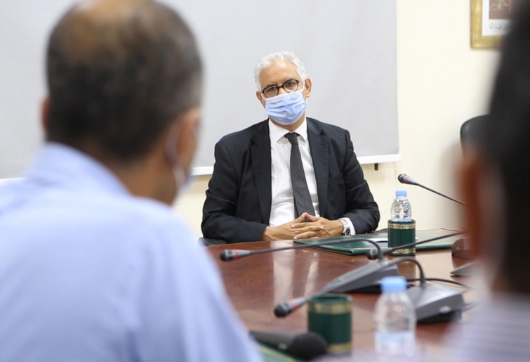 الأخ نزار بركة خلال استقباله لربابنة طائرات الخطوط الملكية المغربية يؤكد على أهمية إنقاذ الشركة واحترام حقوق مستخدميها الأخ نزار بركة خلال استقباله لربابنة طائرات الخطوط الملكية المغربية يؤكد على أهمية إنقاذ الشركة واحترام حقوق مستخدميها