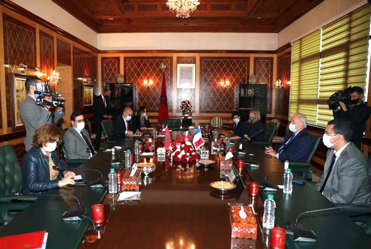 الأخ عبد الصمد قيوح الخليفة الأول لرئيس مجلس المستشارين ورئيس مجموعة الصداقة المغربية الفرنسية يستقبل  نظيره بمجلس الشيوخ الفرنسي السيد كريستيان كامبونكريستيان كامبون
