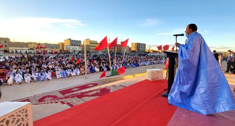 في تجمع جماهيري بمدينة السمارة تفاعلا مع القرار الأمريكي المؤكد لمغربية الصحراء