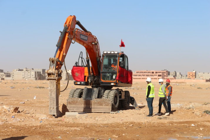 إعطاء الإنطلاقة الرسمية لأشغال استكمال تجديد شبكة التطهير السائل بتجزئة الوفاق بمدينة العيون