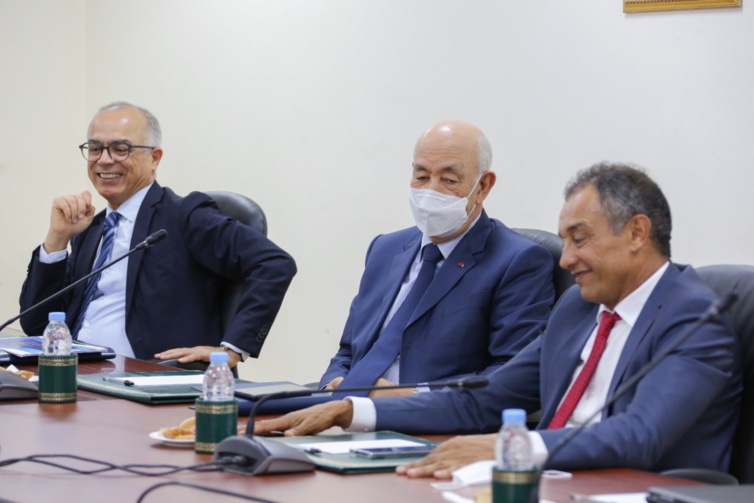 الأخ نزار بركة خلال استقباله لجنة النموذج التنموي.. التقرير العام للنموذج جاء متقاطعا مع الرؤى الذي اقترحها حزب الاستقلال في إطار تصوره التعادلي الأخ نزار بركة خلال استقباله لجنة النموذج التنموي.. التقرير العام للنموذج جاء متقاطعا مع الرؤى الذي اقترحها حزب الاستقلال في إطار تصوره التعادلي