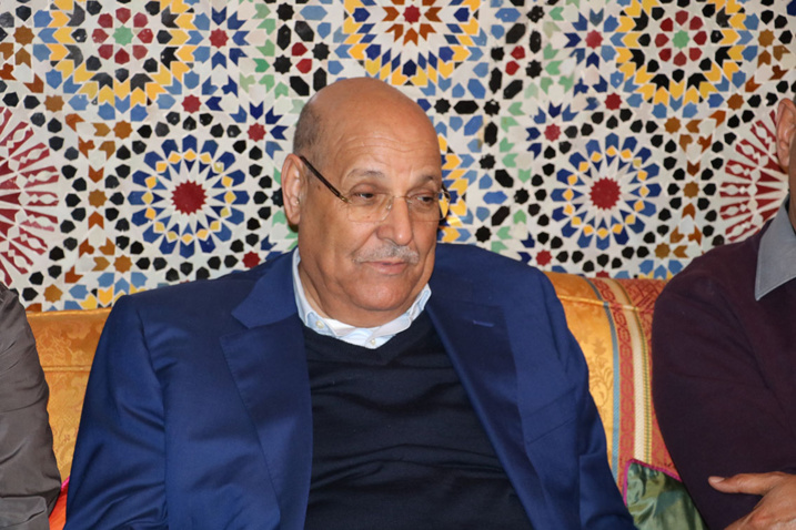 في حوار للأخ مولاي حمدي ولد الرشيد رئيس جماعة العيون مع إذاعة " راديو مارس" في حوار للأخ مولاي حمدي ولد الرشيد رئيس جماعة العيون مع إذاعة " راديو مارس"