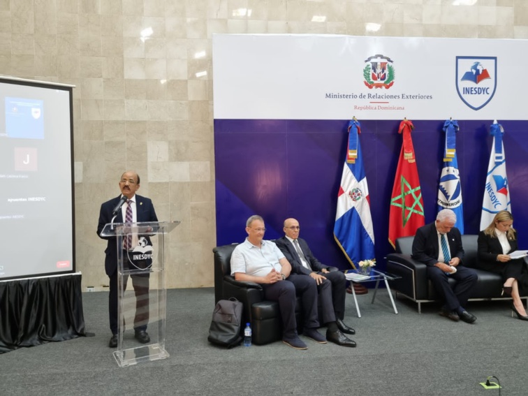 أحمد الخريف يشيد بسانتو دومينغو بالمواقف الداعمة لبرلمان أمريكا الوسطى للوحدة الترابية للمملكة المغربية أحمد الخريف يشيد بسانتو دومينغو بالمواقف الداعمة لبرلمان أمريكا الوسطى للوحدة الترابية للمملكة المغربية