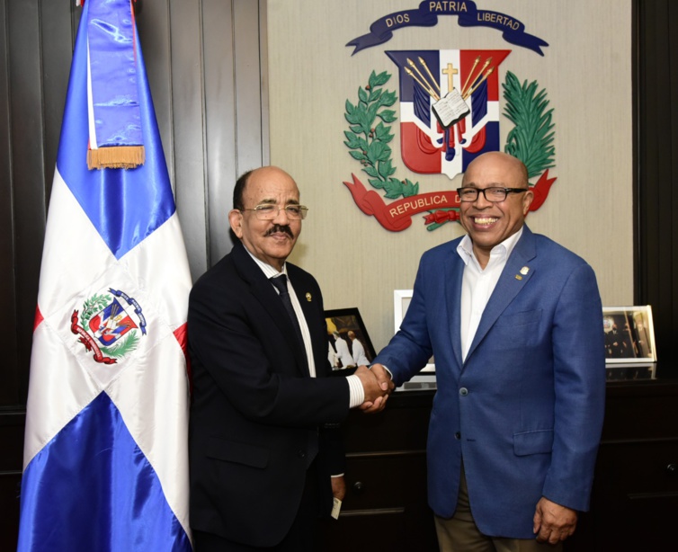 أحمد الخريف بجمهورية الدومنيكان يبرز النجاحات الدبلوماسية الرسمية والبرلمانية للمملكة المغربية أحمد الخريف بجمهورية الدومنيكان يبرز النجاحات الدبلوماسية الرسمية والبرلمانية للمملكة المغربية