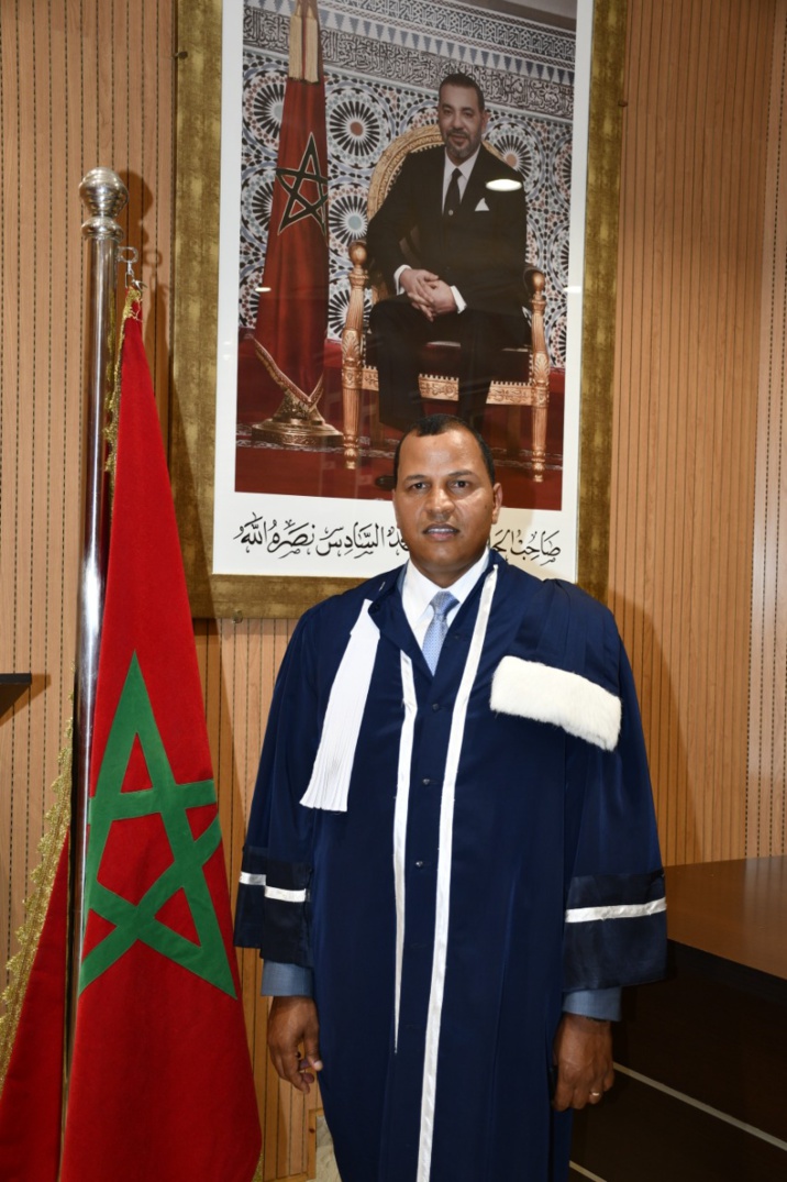 الأخ عمر عباسي ينال شهادة الدكتوراه في القانون العام بميزة مشرف جدا مع توصية بطبع ونشر أطروحته