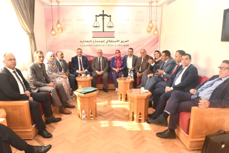  رئيس الفريق الاستقلالي بمجلس النواب يستقبل أعضاء من المكتب الجامعي الجهوي للجامعة الوطنية لموظفي التعليم العالي والأحياء الجامعية بجامعة عبد المالك السعدي