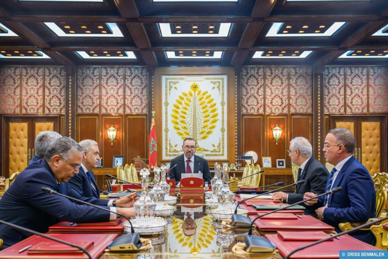 جلالة الملك محمد السادس نصره الله يترأس جلسة عمل بخصوص إشكالية الماء ببلادنا جلالة الملك محمد السادس نصره الله يترأس جلسة عمل بخصوص إشكالية الماء ببلادنا