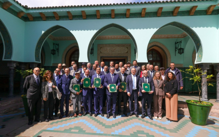 الحوار الاجتماعي.. تفاصيل اتفاق اجتماعي هام بين الحكومة ومختلف الشركاء الاجتماعيين والاقتصاديين الحوار الاجتماعي.. تفاصيل اتفاق اجتماعي هام بين الحكومة ومختلف الشركاء الاجتماعيين والاقتصاديين