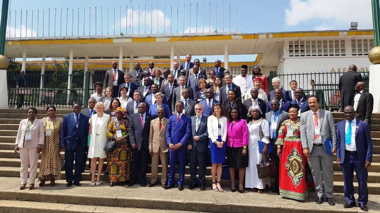 الأخ عبد اللطيف أبدوح يعقد لقاءات مع مسؤولين برلمانيين بأبيدجان الأخ عبد اللطيف أبدوح يعقد لقاءات مع مسؤولين برلمانيين بأبيدجان