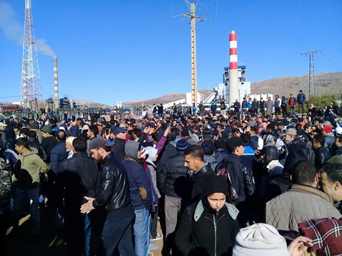 الفريق الاستقلالي بمجلس النواب يطالب بعقد لقاء مستعجل مع رئيس الحكومة على خلفية فاجعة جرادة الفريق الاستقلالي بمجلس النواب يطالب بعقد لقاء مستعجل مع رئيس الحكومة على خلفية فاجعة جرادة