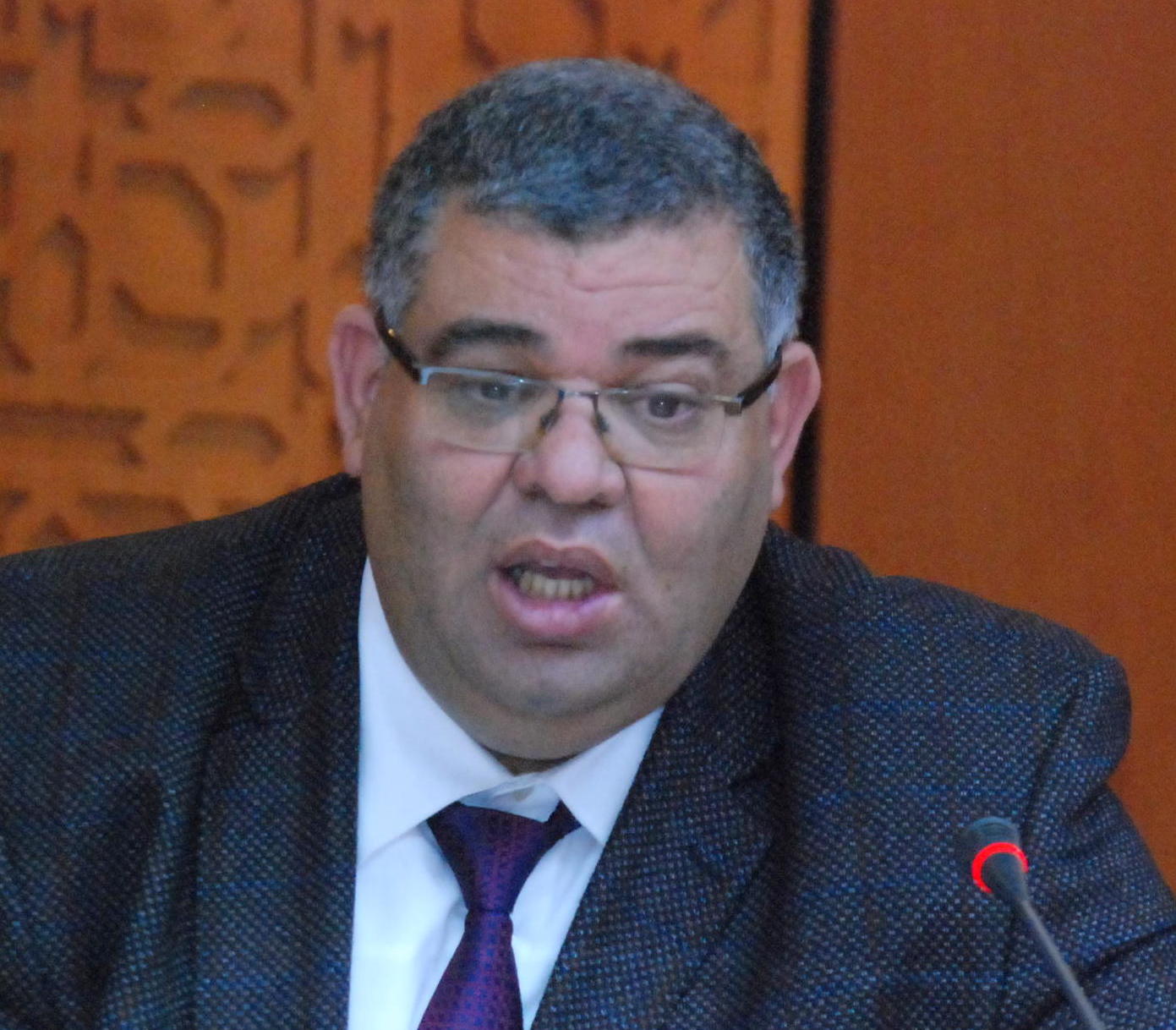 تعطيل مصالح المواطنين في مجال البناء بسبب تأخر حكومة في إصدار المراسيم تعطيل مصالح المواطنين في مجال البناء بسبب تأخر حكومة في إصدار المراسيم