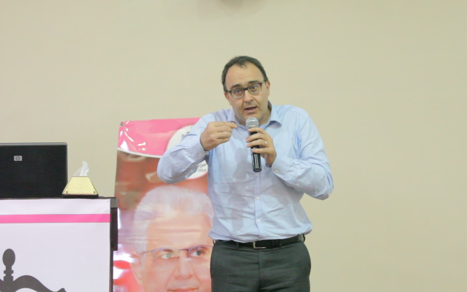 الأخ كريم غلاب: حزب الاستقلال يلح على جعل الطبقة الوسطى أولوية وطنية بالنموذج التنموي الجديد