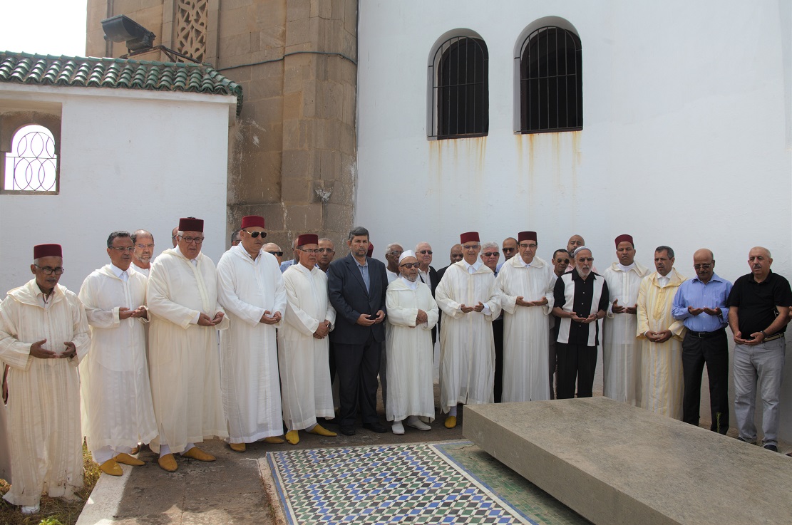 وفد من قيادة حزب الاستقلال برئاسة الأخ الأمين العام يترحم على الروح الطاهرة لأب الأمة وأرواح شهداء الحرية والاستقلال