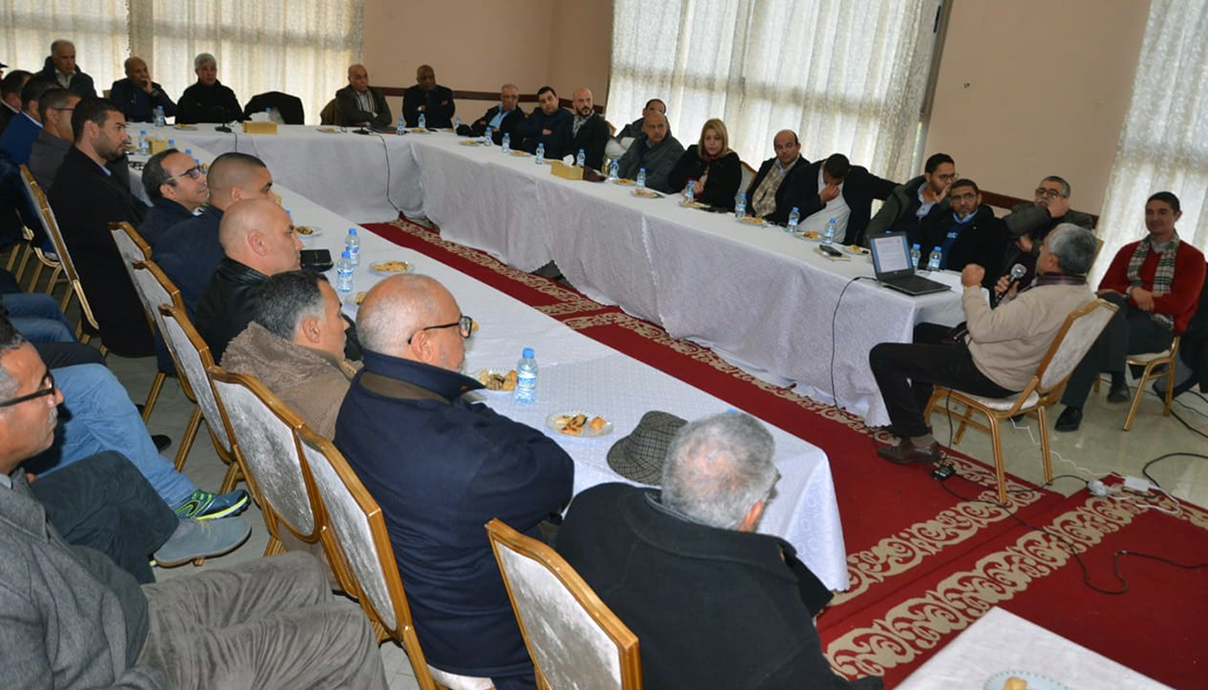 الأخ عبد اللطيف معزوز يؤطر لقاء تواصليا لرابطة الاقتصاديين الاستقلاليين بمكناس الأخ عبد اللطيف معزوز يؤطر لقاء تواصليا لرابطة الاقتصاديين الاستقلاليين بمكناس