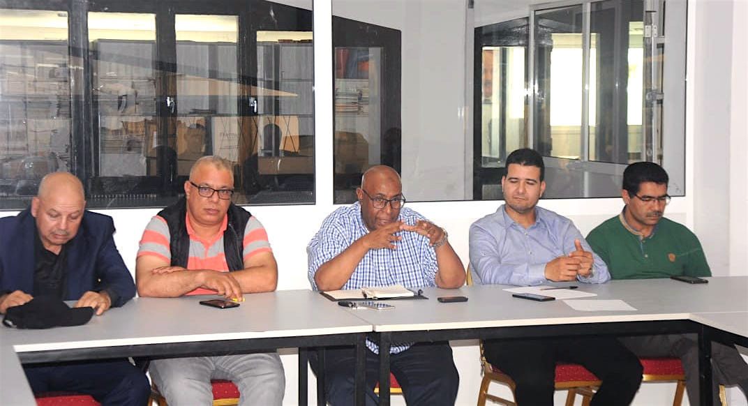 شغيلة قطاع الشبيبة والرياضة تحتج ضد التجبر والطغيان وغياب الحوار الجدي والمسؤول شغيلة قطاع الشبيبة والرياضة تحتج ضد التجبر والطغيان وغياب الحوار الجدي والمسؤول