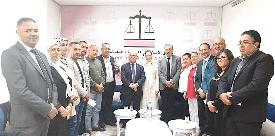تنظيم مهنة النظاراتيين موضوع جلسة عمل للفريق الاستقلالي مع المكتب الوطني للنظاراتيين التابع للاتحاد العام للمقاولات والمهن ورئيسة النقابة الوطنية للنظاراتيين