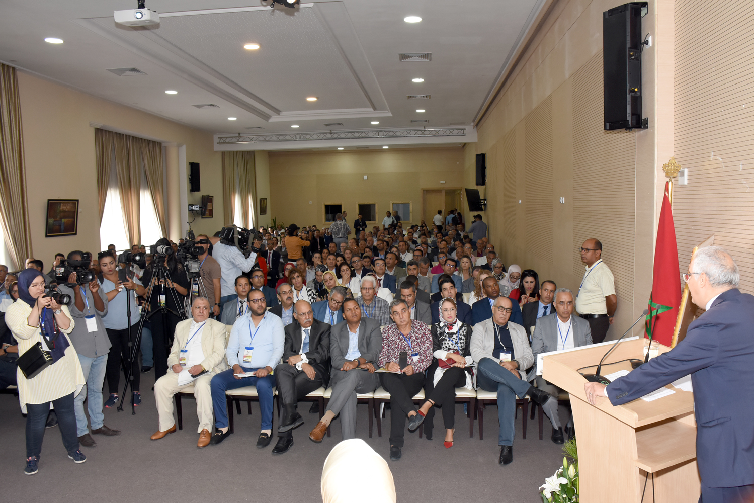 الأخ نزار بركة في منتدى "التفكير التعادلي".. الذكاء الاستقلالي يرصد مسالك وأجرأة الخروج من الأزمة