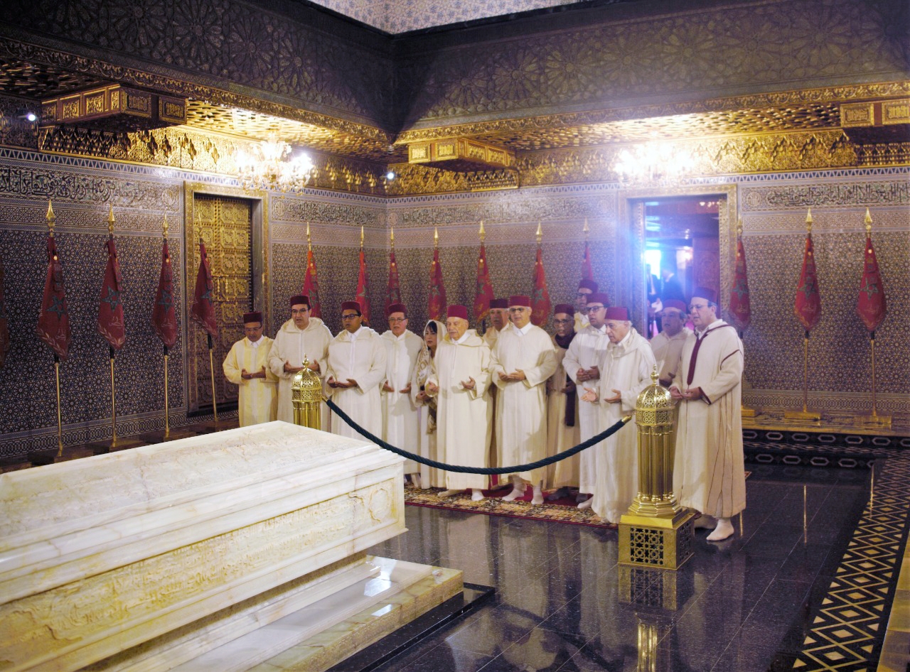 وفد استقلالي هام برئاسة الأخ نزار بركة يترحم على الروح الطاهرة لجلالة المغفور له الملك الحسن الثاني