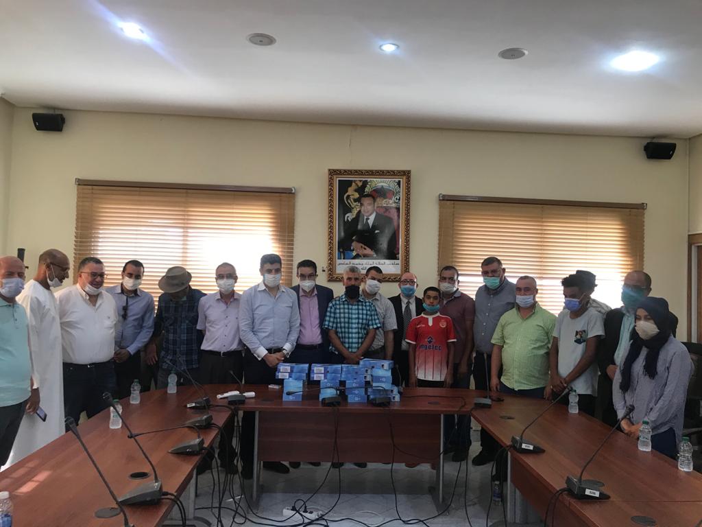 رابطة المهندسين الاستقلاليين توزع لوحات إلكترونية لفائدة تلاميذ العالم القروي  رابطة المهندسين الاستقلاليين توزع لوحات إلكترونية لفائدة تلاميذ العالم القروي