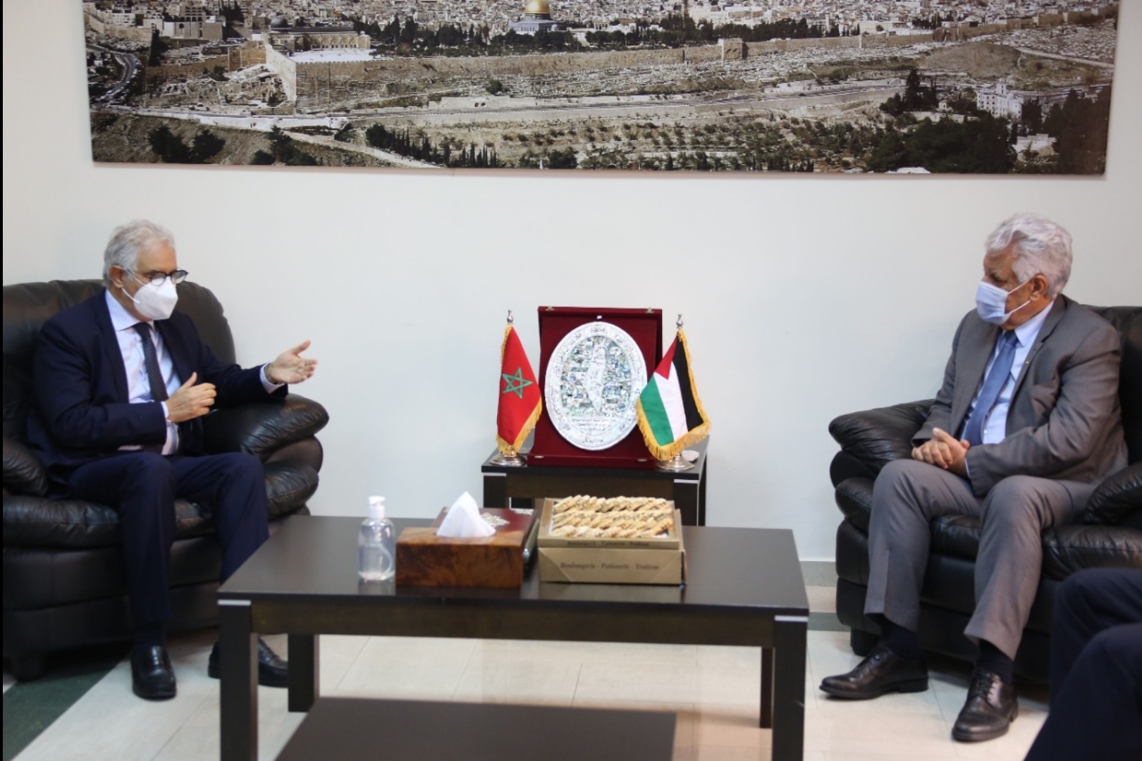 وفد استقلالي هام برئاسة الأخ نزار بركة في زيارة لسفارة دولة فلسطين لتأكيد الموقف المغربي الثابت والداعم للقضية الفلسطينية