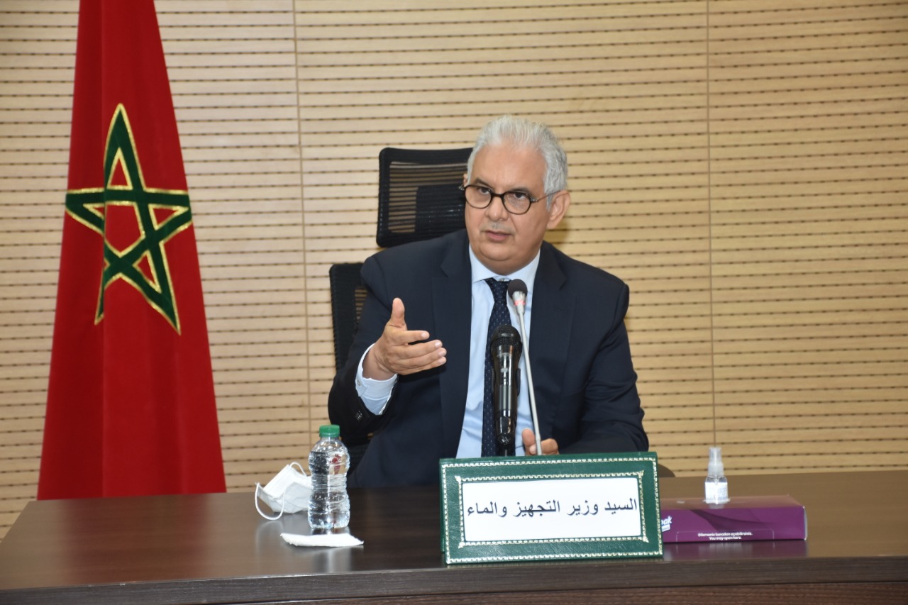 الأخ نزار بركة خلال حفل تسلم السلط.. وزارة التجهيز والماء تحتل مكانة متميزة في رؤية الحكومة وتصورها من أجل إعطاء نفس جديد للاقتصاد الوطني