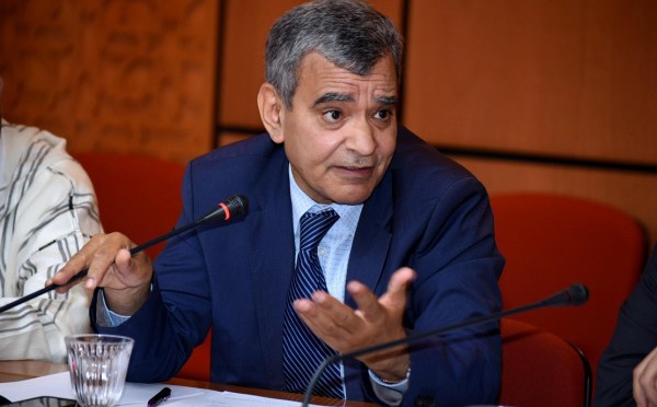 الأخ أحمد التومي : الدعوة  إلى حذف شرط طول القامة في اجتياز بعض المباريات انسجاما مع قيم تكافؤ الفرص