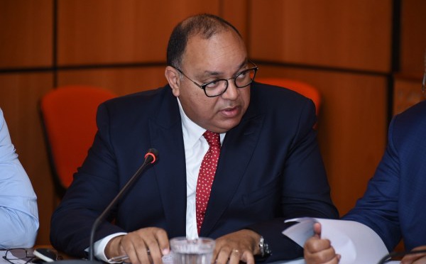 الأخ محمد الحافظ : المطالبة بتسوية الوضعية القانونية للعاملين بالنقل السري بالبوادي