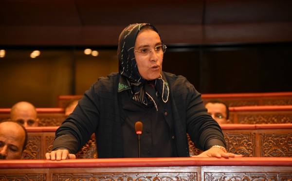 الأخت خديجة الزومي : ضرورة التزام الحكومة بضمان شروط استقبال أفضل للمغاربة المهاجرين