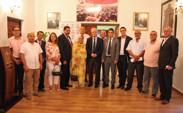 الأمين العام لحزب الاستقلال يستقبل أعضاء المكتب التنفيذي للجمعية الوطنية لمستشاري الغرف المهنية