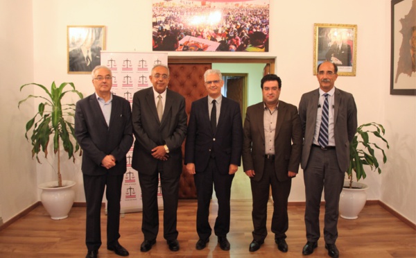 الأمين العام لحزب الاستقلال يستقبل اللجنة الوطنية للمراقبة المالية