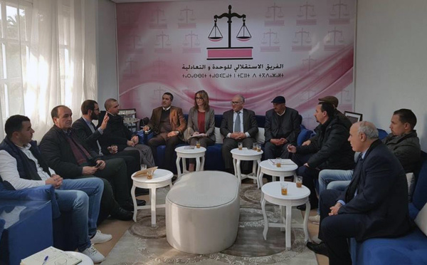 رئيس الفريق الاستقلالي بمجلس النواب يتسقبل منتخبي الجماعة الترابية بني "كرفط" بإقليم العرائش