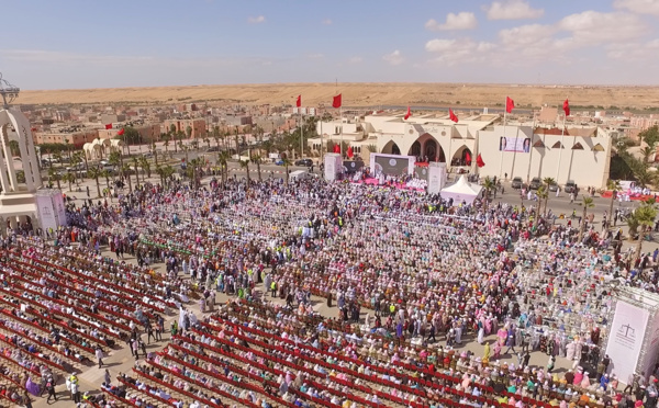 العيون حاضرة الأقاليم الجنوبية للمملكة تخرج عن بكرة أبيها في عرس استقلالي وطني حاشد