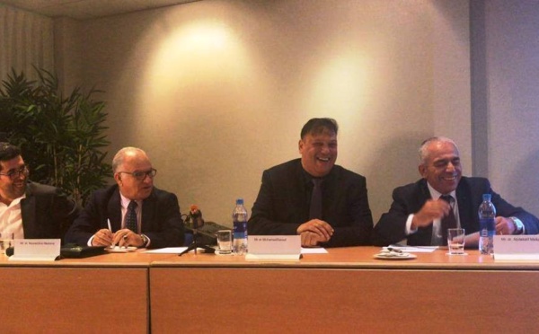 وفد من قيادة حزب الاستقلال يتدارس بهولندا أوضاع الجالية المغربية