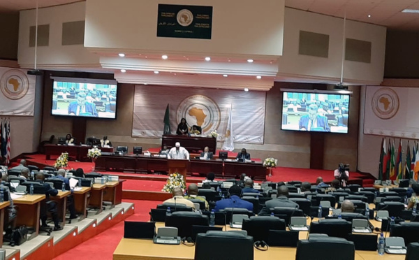 البرلمان الإفريقي يصادق على تقرير عن حالة السلم والأمن في القارة الإفريقية لا يتضمن أي إشارة للنزاع المفتعل حول الصحراء المغربية