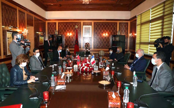 الأخ عبد الصمد قيوح الخليفة الأول لرئيس مجلس المستشارين ورئيس مجموعة الصداقة المغربية الفرنسية يستقبل  نظيره بمجلس الشيوخ الفرنسي السيد كريستيان كامبونكريستيان كامبون