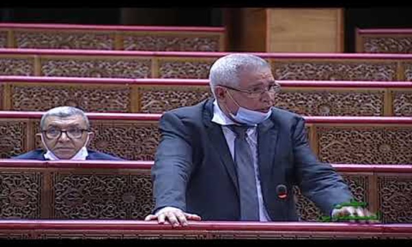 محمد العزري : ضرورة تقوية الشبكة الطرقية الوطنية والثانوية