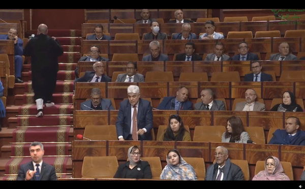 الأخ قادة الكبير.. يطالب وزارة الفلاحة بإعتماد برنامج استعجالي واستثنائي بإقليم فكيك يهدف إلى خلق فرص الشغل وتوزيع الأعلاف بالمجان لدعم الكسابة وإنقاذهم من الظروف المأساوية التي يعيشونها منذ فترة طويلة