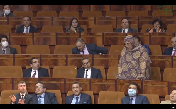 الأخت خديجة بوكرن تسائل الحكومة حول التدابير المتخذة لحماية التلاميذ من متحورات كورونا والمحافظة على صحتهم وسلامتهم وضمان استمرار الدراسة بشكل عادي